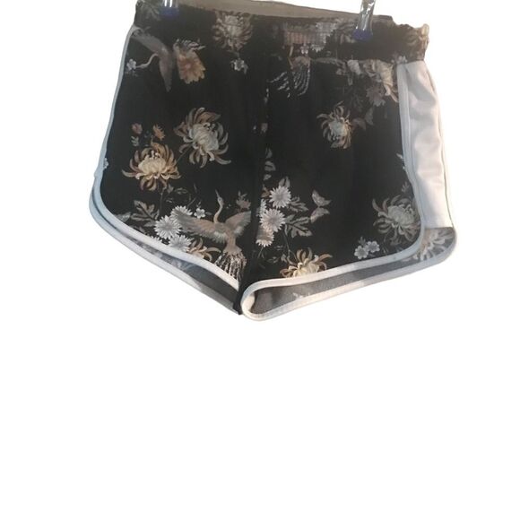 Forever 21 short shorts floral black brown and white size small - Picture 6 of 8